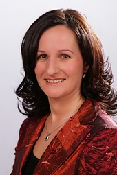 Dr. Novadovszky Nóra